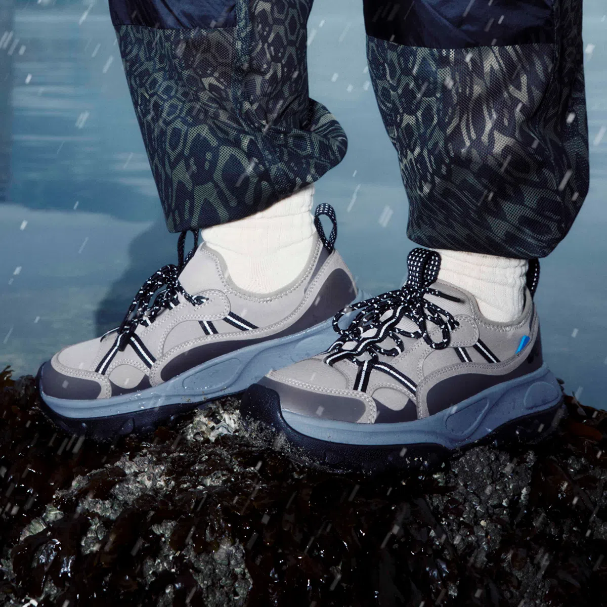 Men's Motu Sneaker - Dark Gravitate/Black