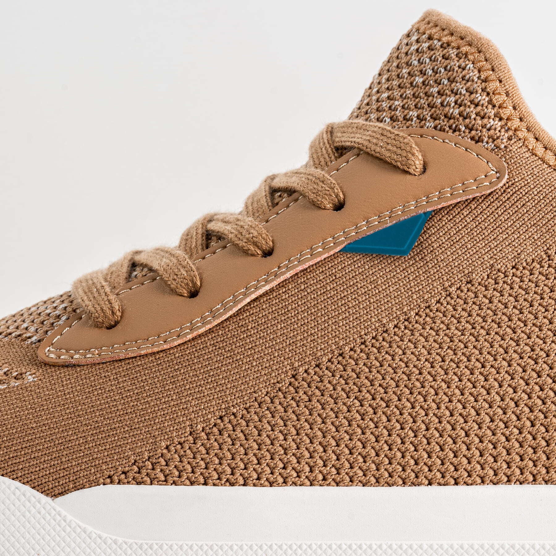 Women's Weekend - Oak Brown 12 Women's Weekend - Oak Brown