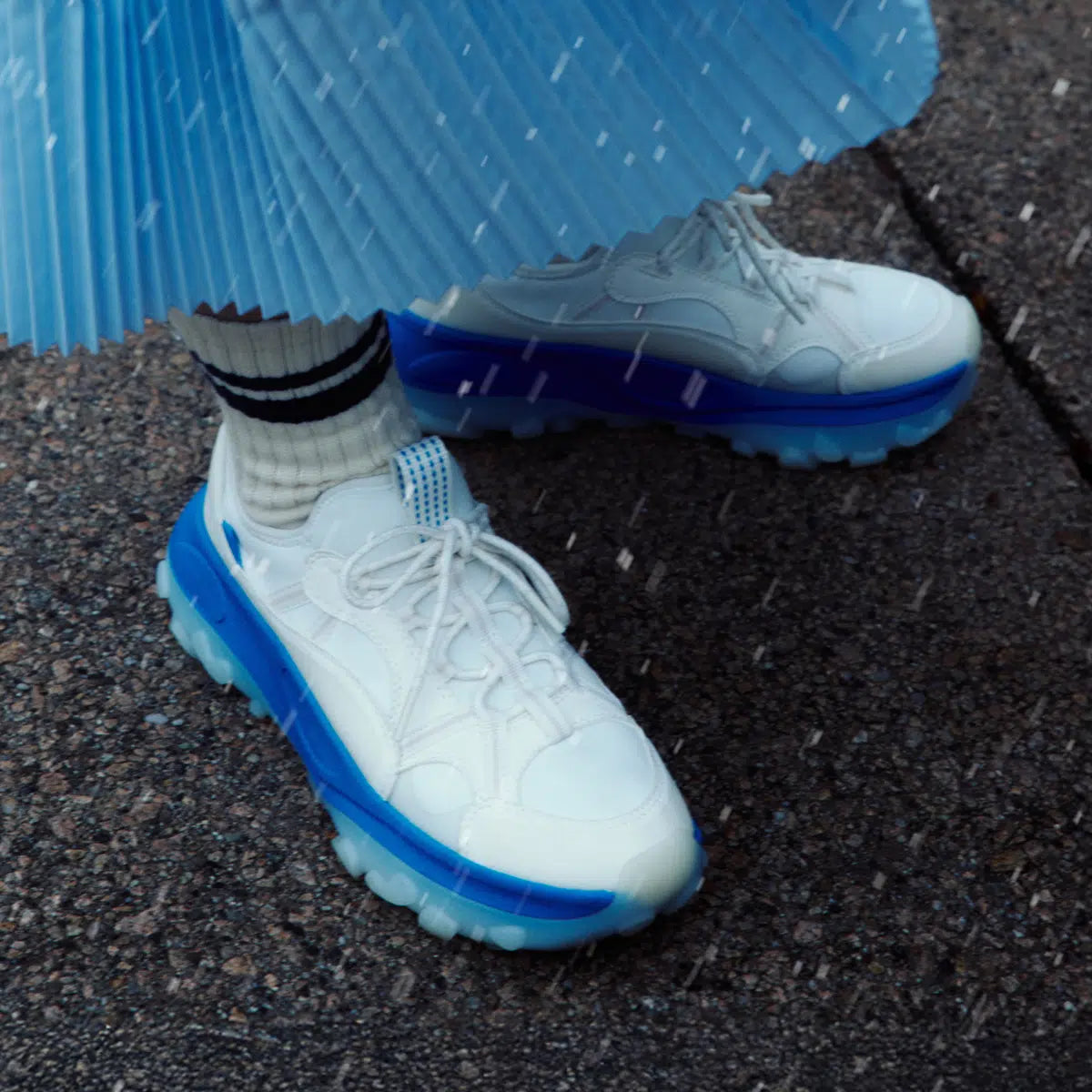 Men's Motu Sneaker - Off-White/Vessi Blue