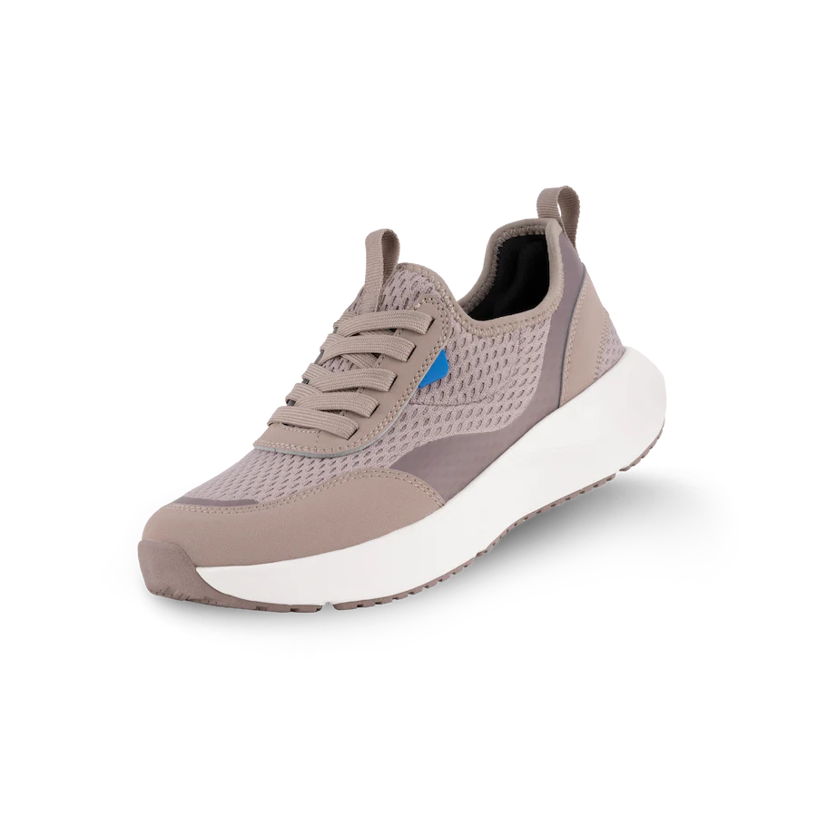 Women's Pacific Sneaker - Gravitate