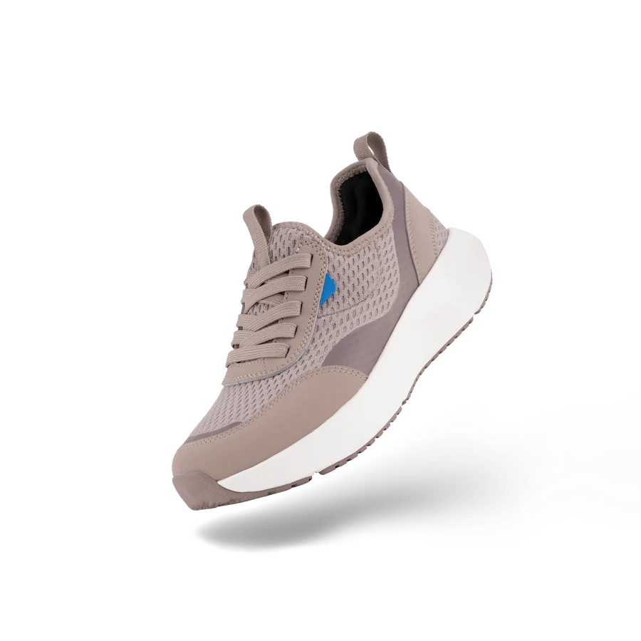 Women's Pacific Sneaker - Gravitate